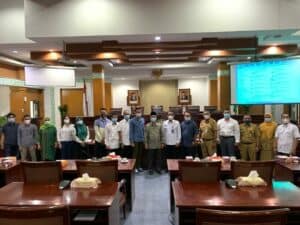 Kepala BNN Kota Pontianak AKBP. Ngatiya, SH., MH Menghadiri Undangan Rapat Penyusunan Rancangan Peraturan Daerah Usul Prakarsa Badan Pembentukan Peraturan Daerah DPRD Kota Pontianak Kepala BNN Kota Pontianak AKBP. Ngatiya, SH., MH Menghadiri Undangan Rapat Penyusunan Rancangan Peraturan Daerah Usul Prakarsa Badan Pembentukan Peraturan Daerah DPRD Kota Pontianak