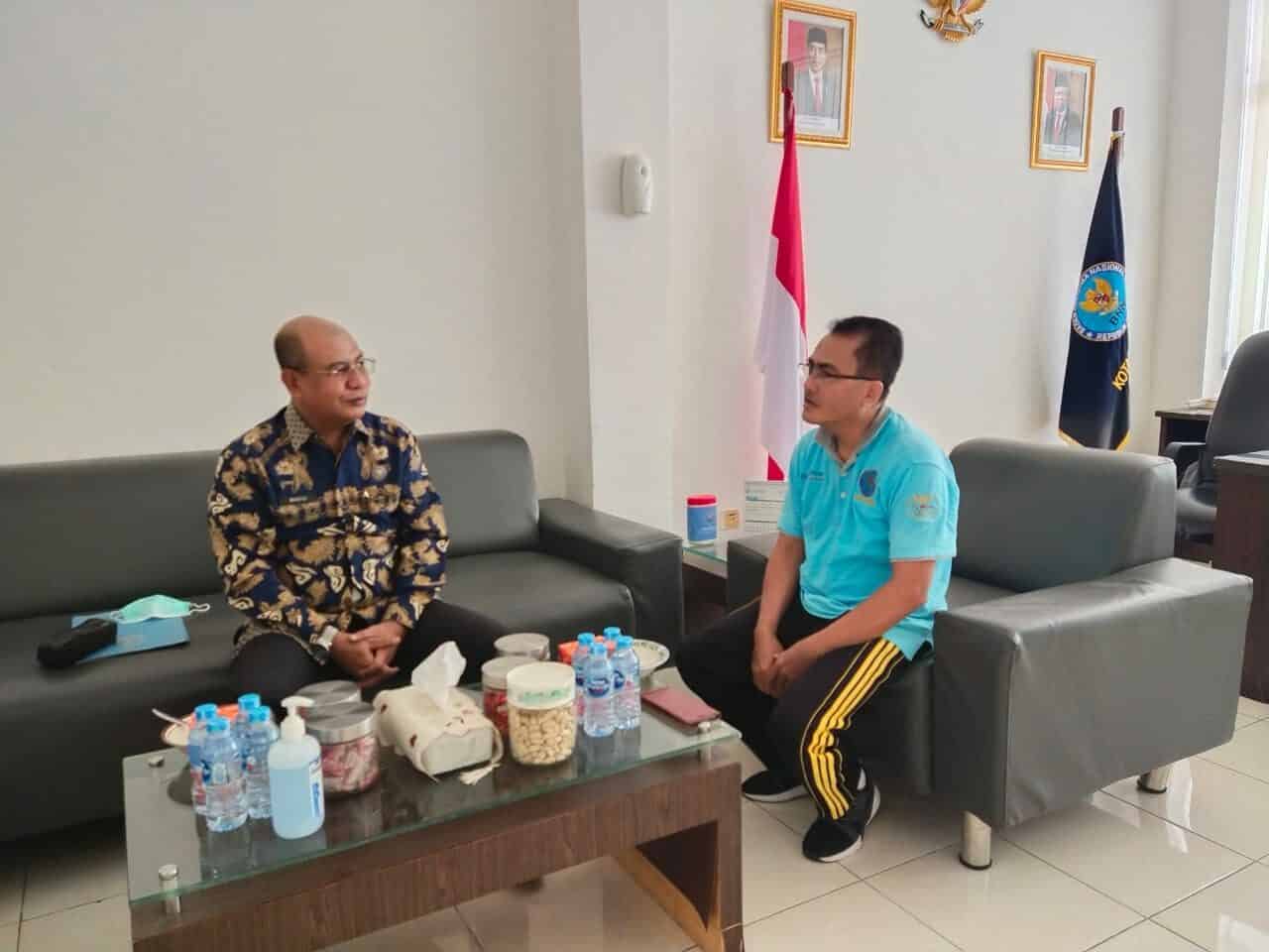 KEPALA BNN KOTA PONTIANAK MENERIMA KUNJUNGAN DARI KEPALA BNN KABUPATEN BENGKAYANG KEPALA BNN KOTA PONTIANAK MENERIMA KUNJUNGAN DARI KEPALA BNN KABUPATEN BENGKAYANG
