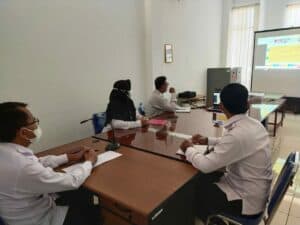 RAPAT PIMPINAN DI LINGKUNGAN BNN RAPAT PIMPINAN DI LINGKUNGAN BNN