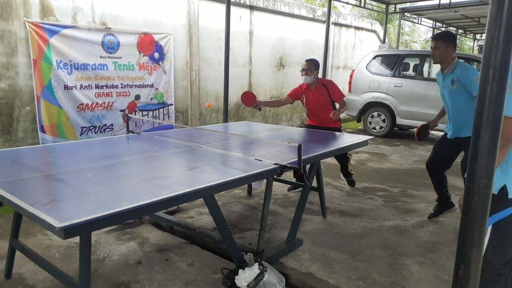 BNN Kota Pontianak Mengadakan Turnamen SMASH ON DRUGS BNN Kota Pontianak Mengadakan Turnamen SMASH ON DRUGS