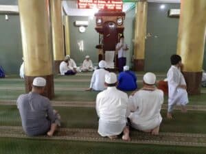 Diseminasi Informasi Melalui Ceramah di Masjid Agung Alfalah Diseminasi Informasi Melalui Ceramah di Masjid Agung Alfalah