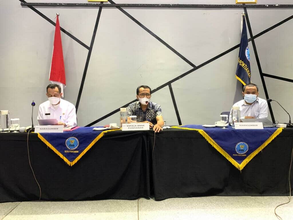 BNN KOTA PONTIANAK GELAR WORKSHOP PENGUATAN KAPASITAS KEPADA INSAN MEDIA UNTUK MEWUJUDKAN KOTA TANGGAP ANCAMAN NARKOBA DI KOTA PONTIANAK BNN KOTA PONTIANAK GELAR WORKSHOP PENGUATAN KAPASITAS KEPADA INSAN MEDIA UNTUK MEWUJUDKAN KOTA TANGGAP ANCAMAN NARKOBA DI KOTA PONTIANAK