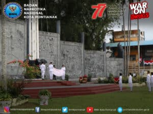 UPACARA PENURUNAN BENDERA MERAH PUTIH MEMPERINGATI HARI ULANG TAHUN KEMERDEKAAN KE – 77 REPUBLIK INDONESIA UPACARA PENURUNAN BENDERA MERAH PUTIH MEMPERINGATI HARI ULANG TAHUN KEMERDEKAAN KE – 77 REPUBLIK INDONESIA